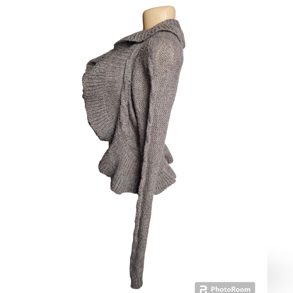 Decree Ruffle Cardigan - Picture 2 of 10